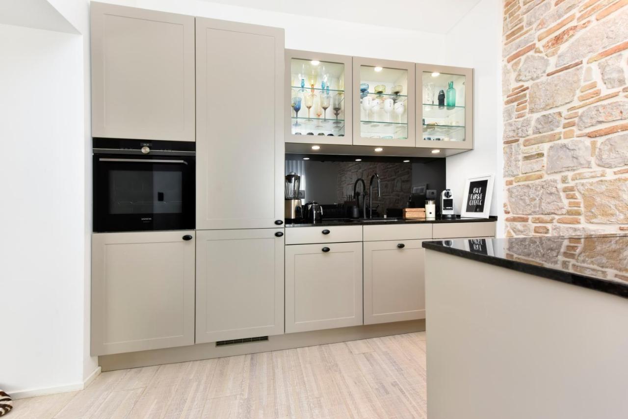 Luxury Apartment Sunce Ровинь Экстерьер фото